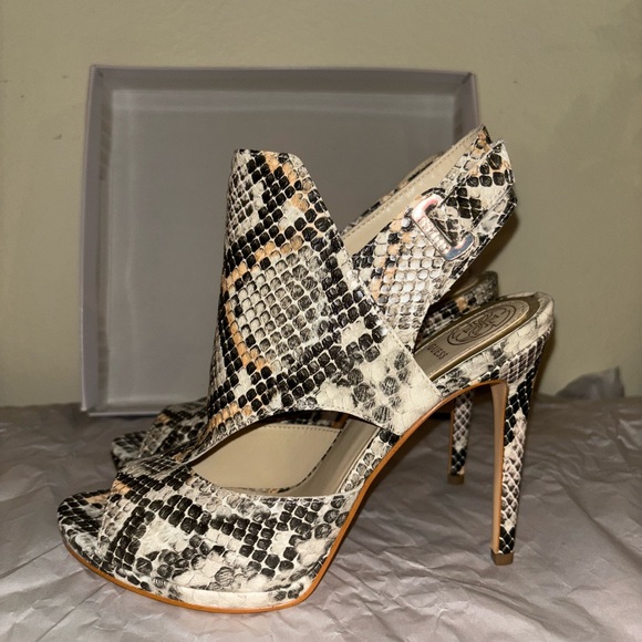 Guess Shoes - Guess Black and Cream Snakeskin Heels